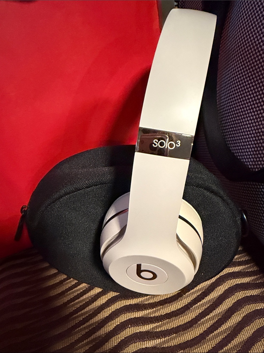 Beats by Dre Solo3 Wireless On-Ear Headphones - White